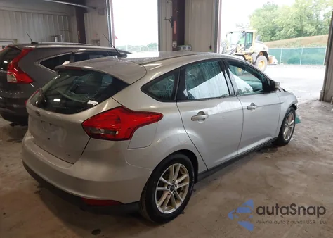 2016 Ford Focus Se z USA, uszkodzony, nr VIN 1FADP3K24GL256492